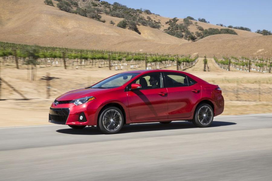  Toyota Corolla 2014 года  (фото 28 из 212)